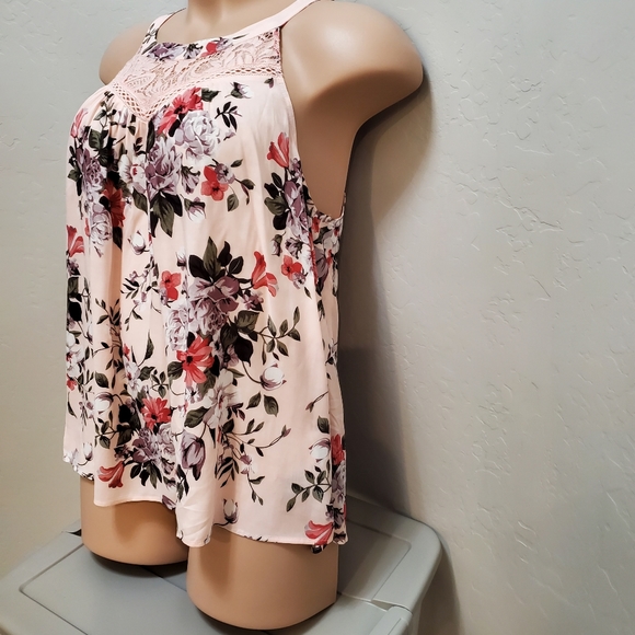 Torrid Tank - Picture 4 of 8